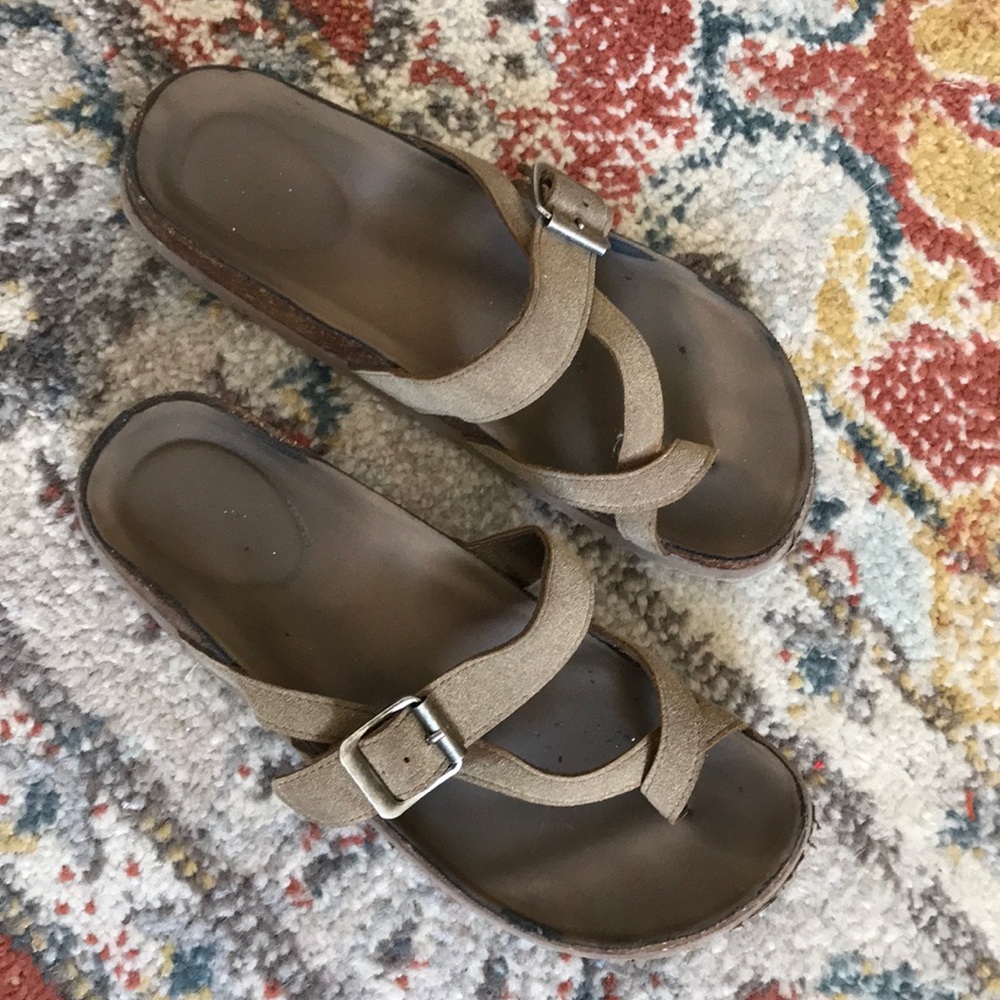 Birkenstock looking sandals